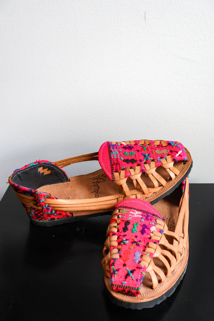 🥥 Hiptipico Huipil Huaraches - Size 38