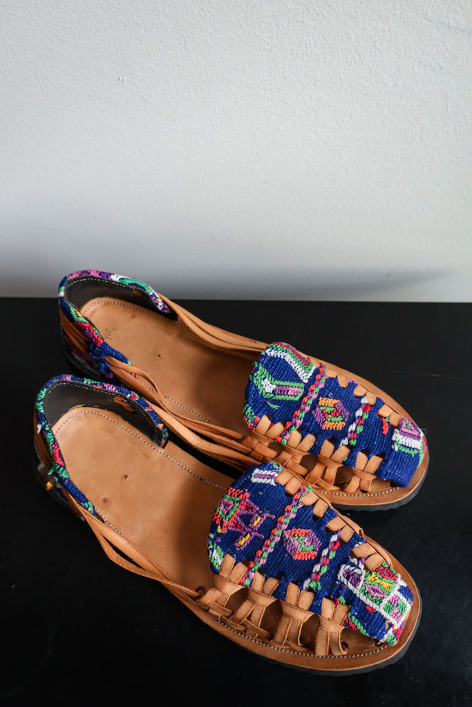 🥥 Hiptipico Huipil Huaraches - Size 40