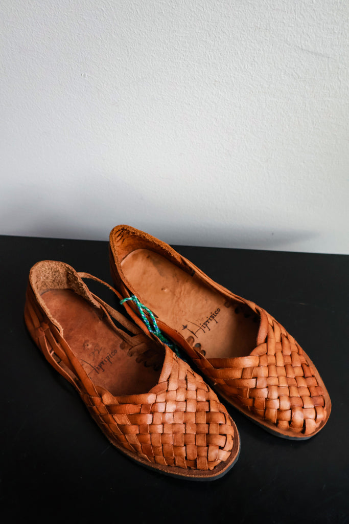 🥥 Hiptipico Huarache Shoes - Size 36