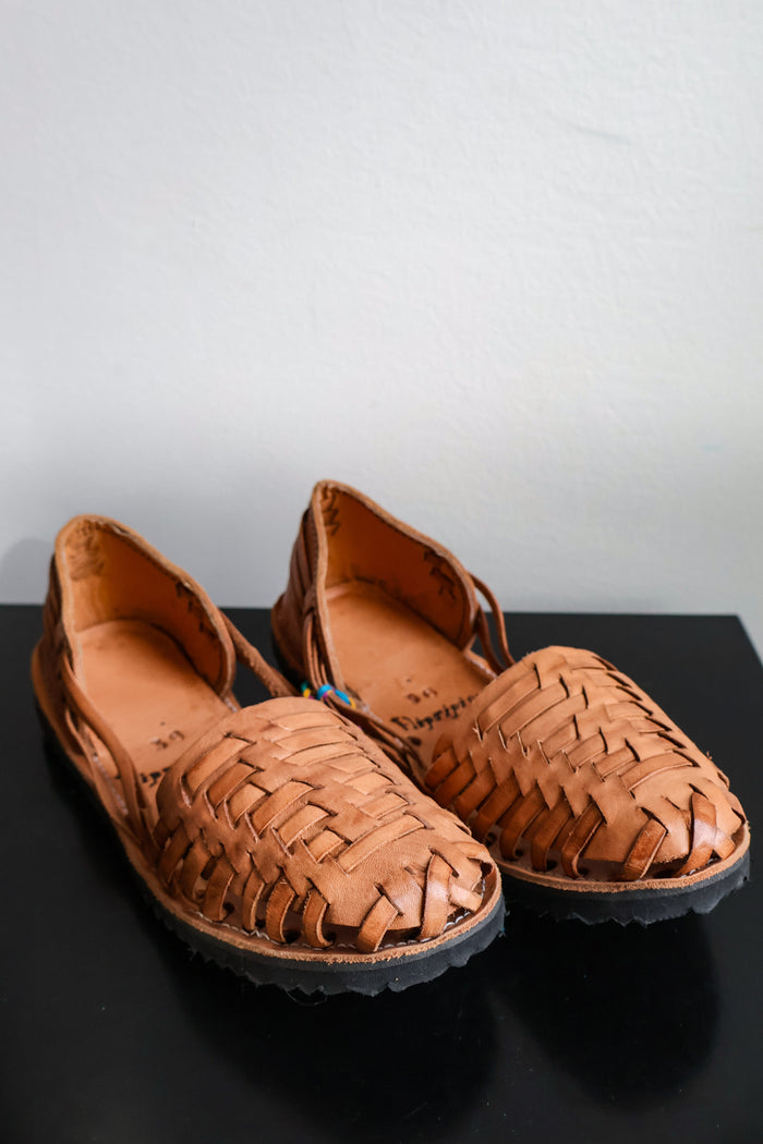 🥥 Hiptipico Huarache Shoes - Size 36