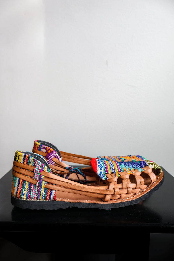 🥥 Hiptipico Huipil Huaraches - Size 39