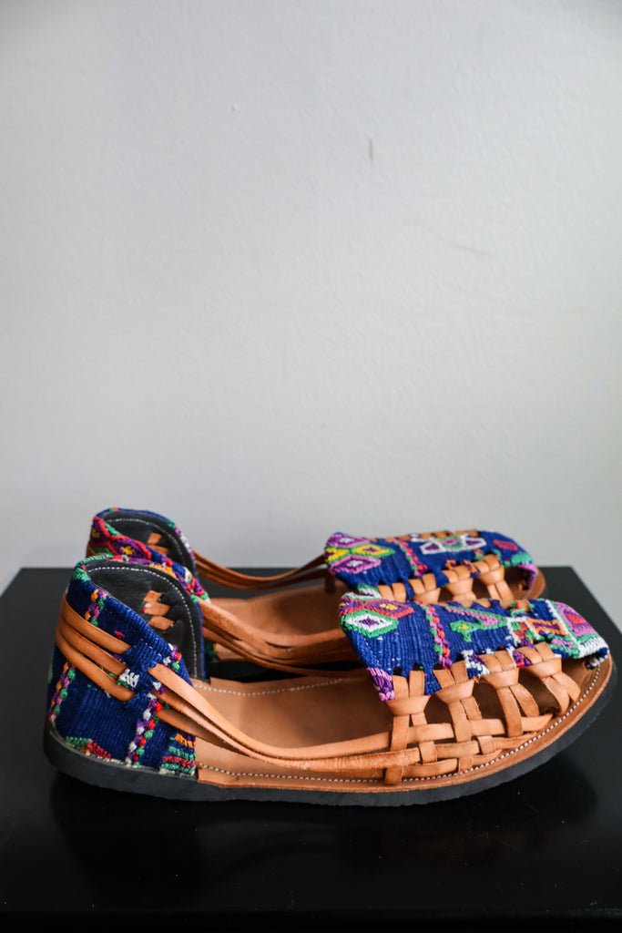 🥥 Hiptipico Huipil Huaraches - Size 40