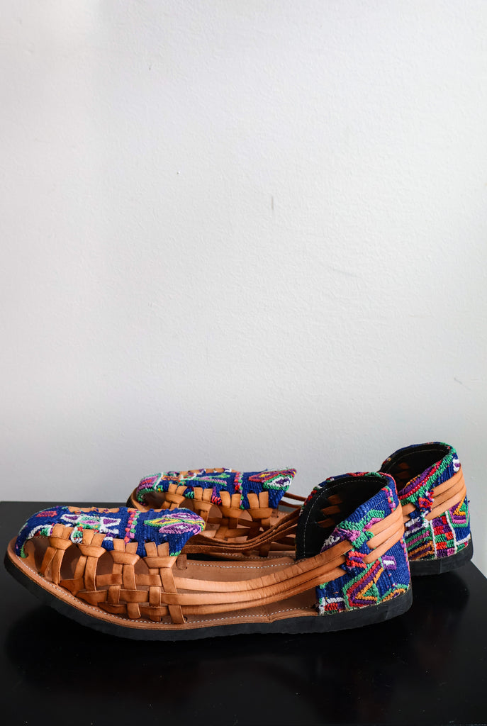 🥥 Hiptipico Huipil Huaraches - Size 40