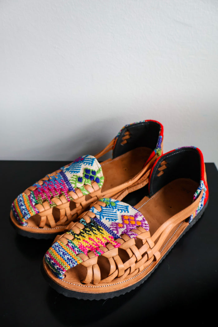 🥥 Hiptipico Huipil Huaraches - Size 38