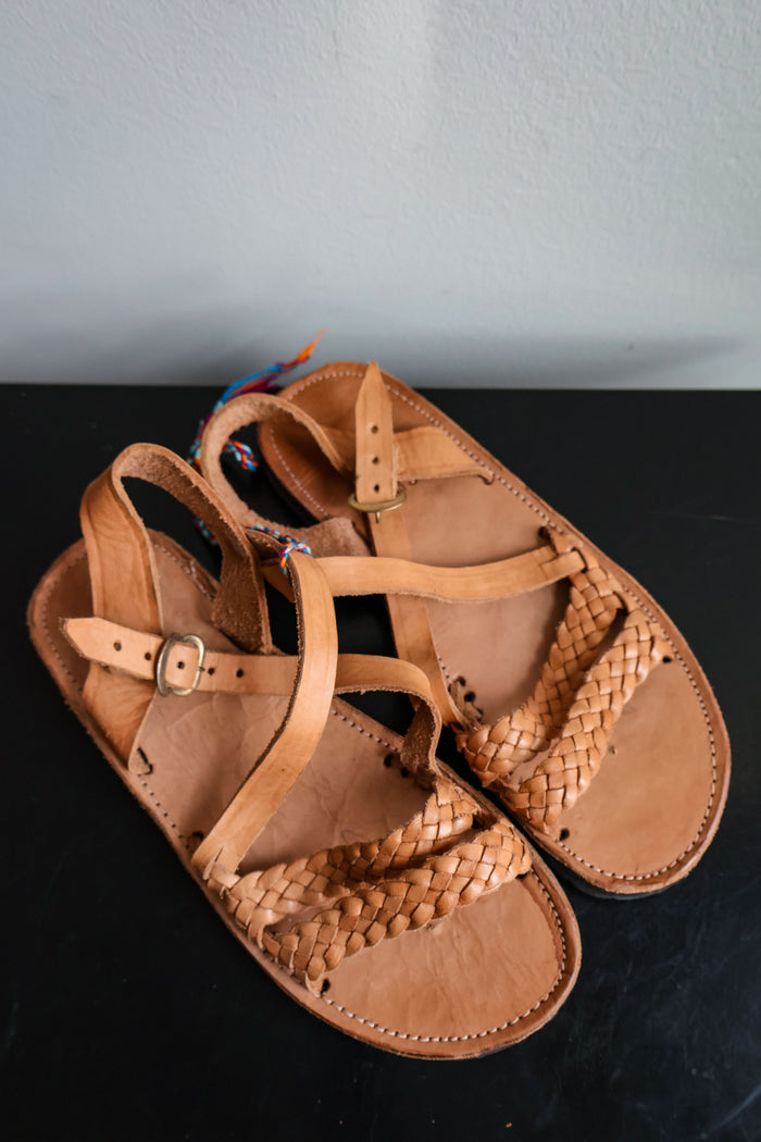 🥥 Hiptipico Boho Sandal - Size 35