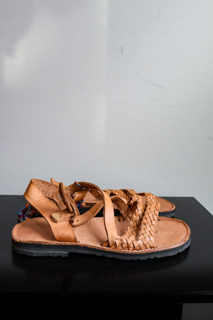 🥥 Hiptipico Boho Sandal - Size 35