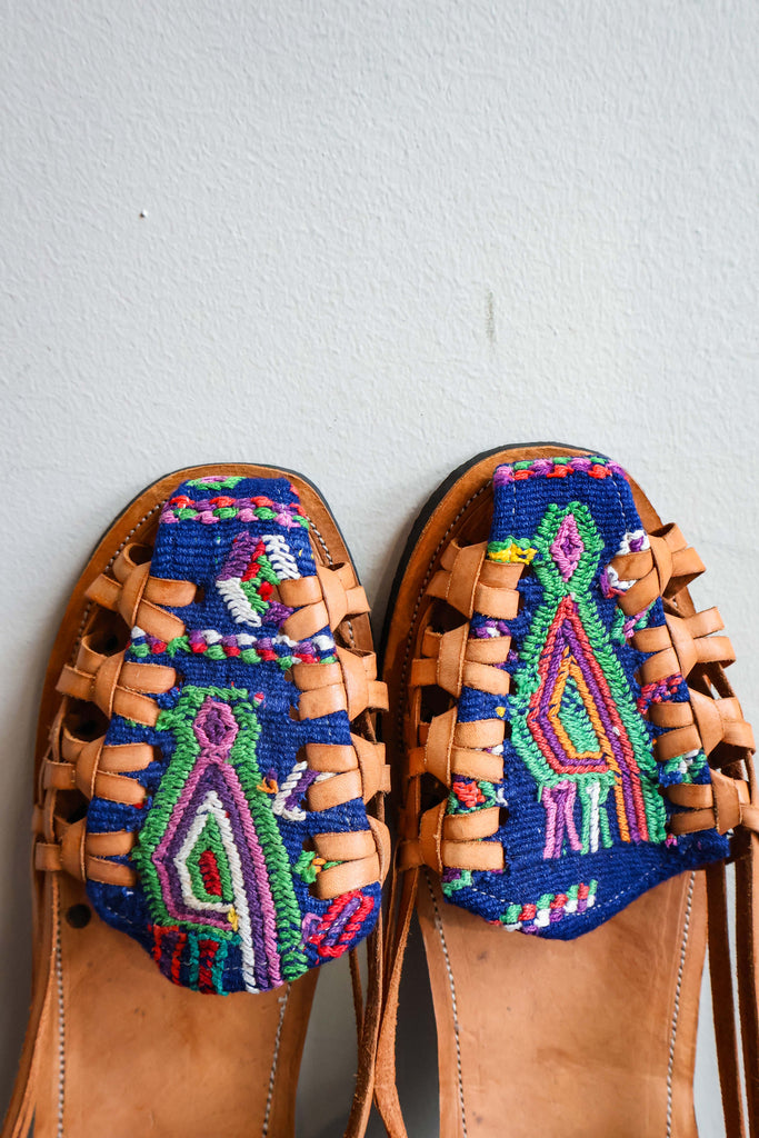 🥥 Hiptipico Huipil Huaraches - Size 39