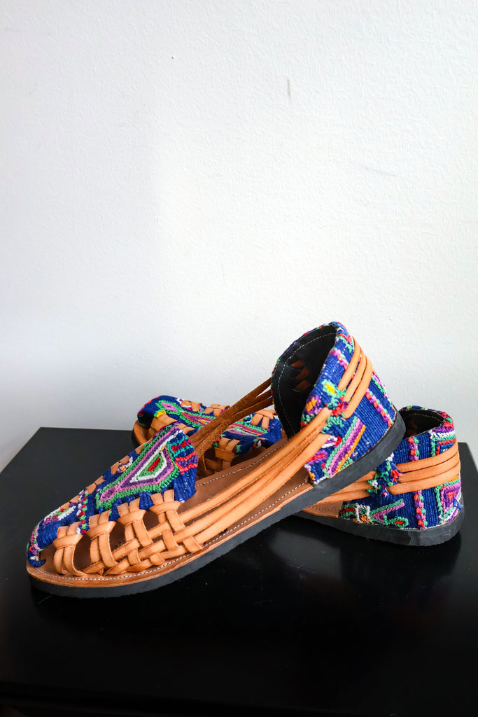 🥥 Hiptipico Huipil Huaraches - Size 39