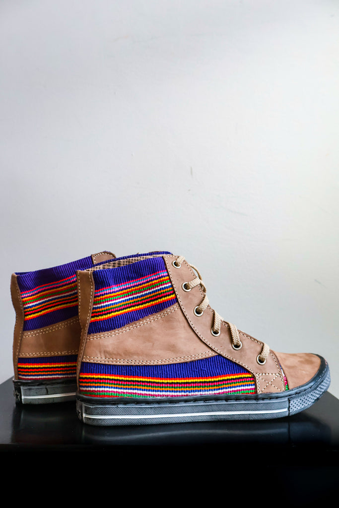 🌈 Hiptipico High Top Sneaker - Size 38