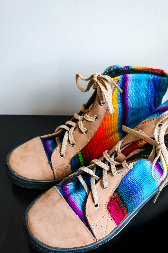 🌈 Hiptipico High Top Sneaker - Size 40