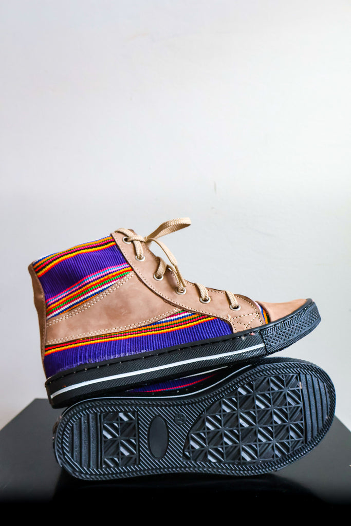 🌈 Hiptipico High Top Sneaker - Size 37