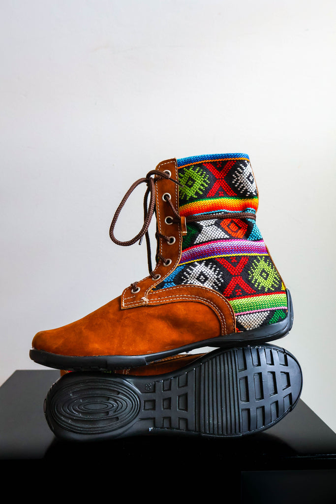 🌈 Hiptipico High Top Sneaker - Size 39