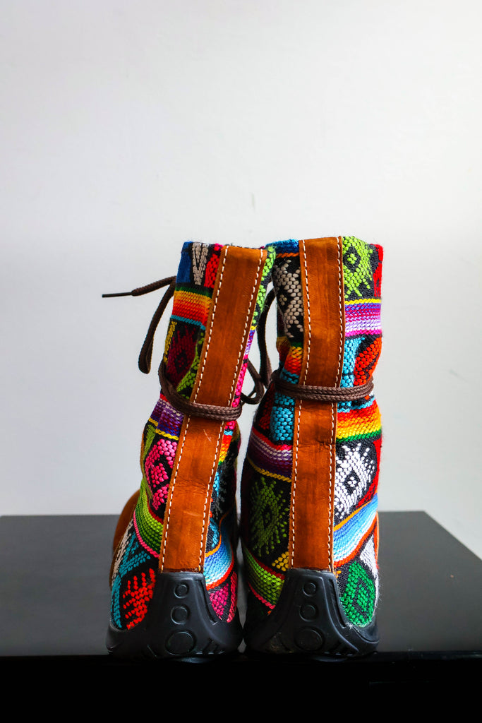 🌈 Hiptipico High Top Sneaker - Size 39