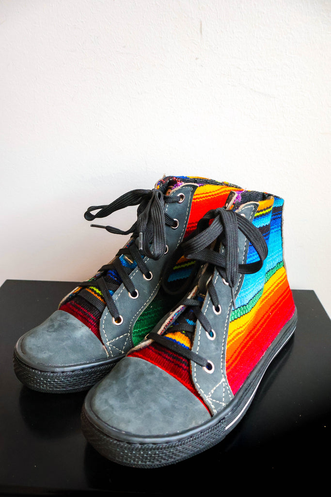 🌈 Hiptipico High Top Sneaker - Size 38