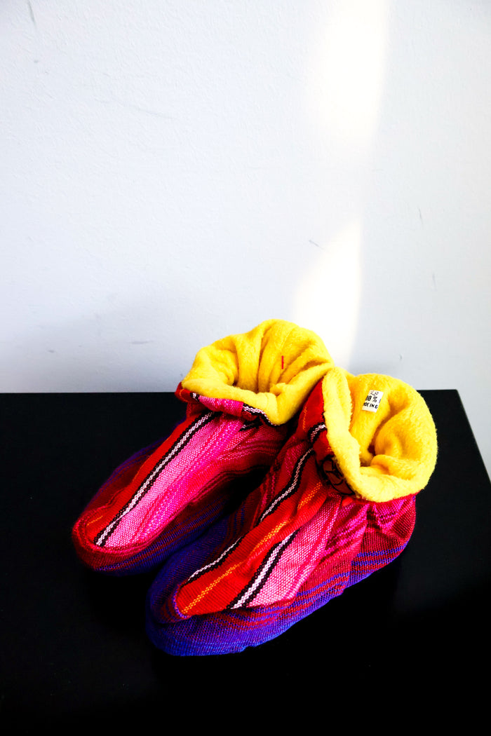 🧸 Hiptipico Cozy Slippers - Size 28