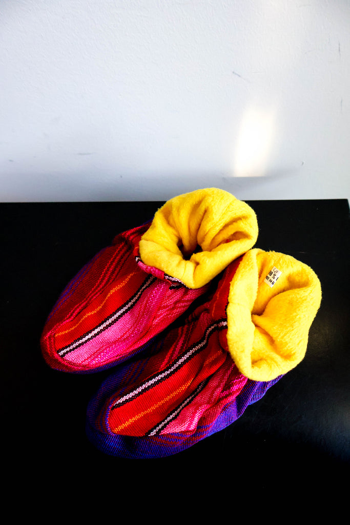 🧸 Hiptipico Cozy Slippers - Size 28