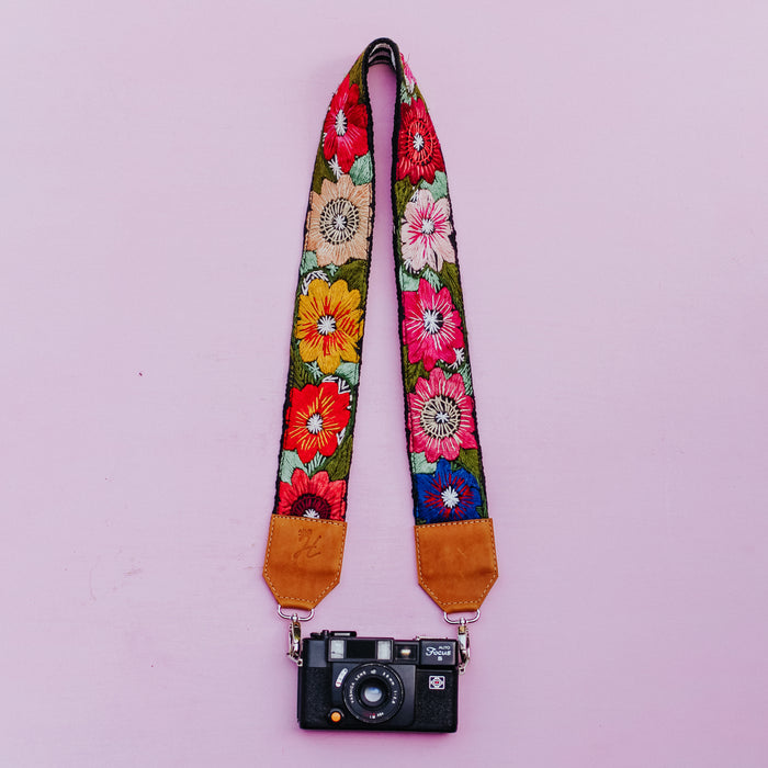 huipil camera strap