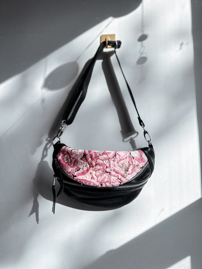 🐍 Hiptipico Sling Bag - Blossom