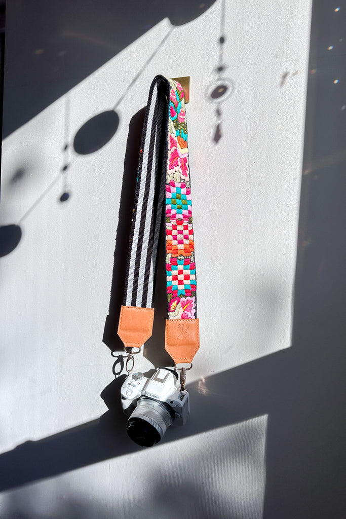 🌸 Hiptipico Embroidered Strap - Cascada